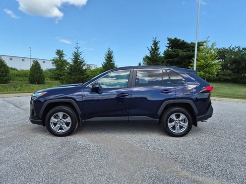 Used 2023 Toyota RAV4 XLE AWD/4WD image 9