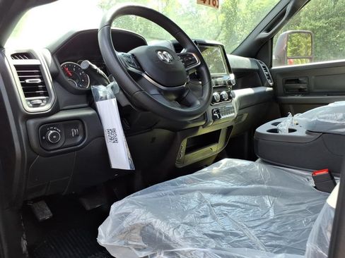New 2026 RAM 5500 Tradesman AWD/4WD image 10