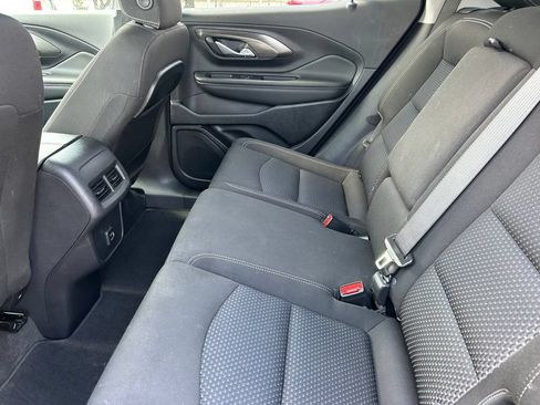 Used 2024 GMC Terrain SLE FWD image 15