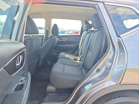 Used 2018 Nissan Rogue S AWD/4WD image 17