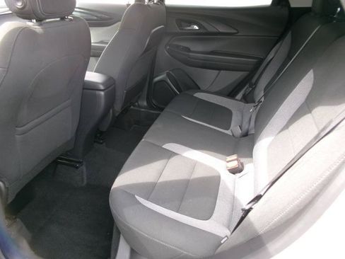 Used 2025 Chevrolet TrailBlazer LT AWD/4WD image 9
