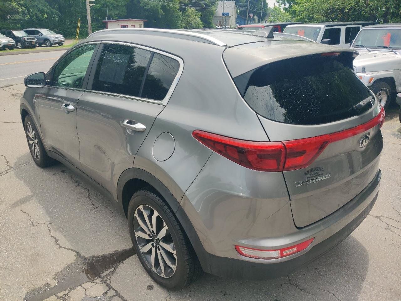 Used 2017 Kia Sportage EX AWD/4WD image 4