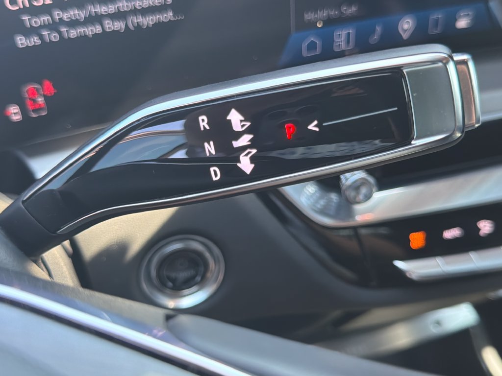 Certified 2025 Cadillac Lyriq Luxury AWD/4WD image 26