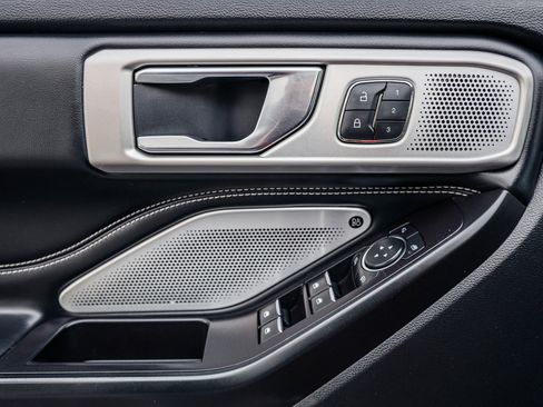 Certified 2020 Ford Explorer ST w/ ST Street Pack image 11