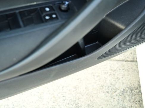 Used 2023 Toyota Corolla LE image 37