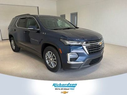 Used 2023 Chevrolet Traverse LT