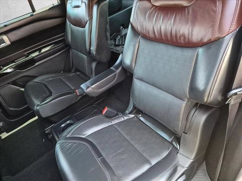 Used 2021 Ford Explorer Platinum AWD/4WD image 16
