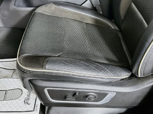 Used 2023 RAM 1500 Laramie RWD image 19