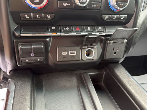 Used 2019 GMC Sierra 1500 SLT w/ SLT Convenience Package AWD/4WD image 28