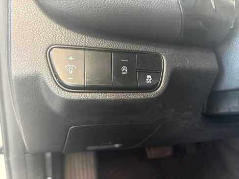 Used 2025 Kia Seltos S FWD image 28