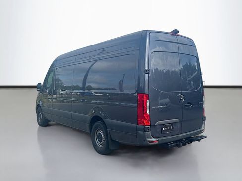 Used 2024 Mercedes-Benz Sprinter 2500 image 5