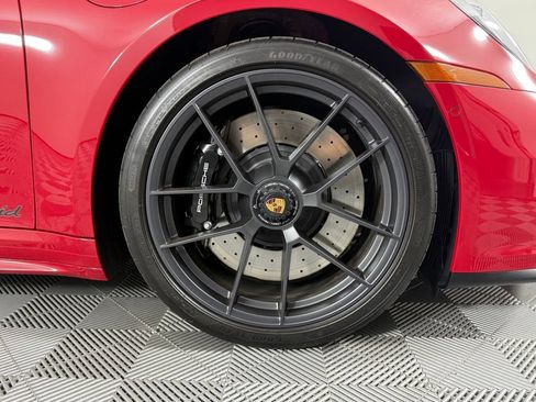 Certified 2026 Porsche 911 Targa 4 GTS AWD/4WD image 19