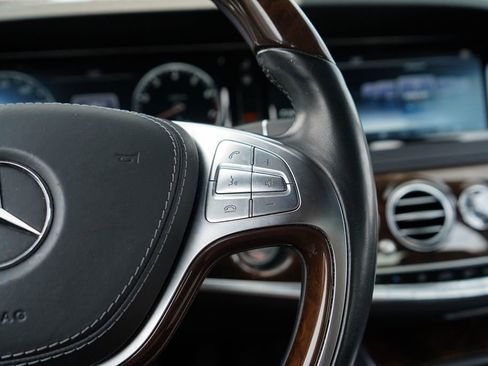 Used 2017 Mercedes-Benz S 550 Sedan image 28