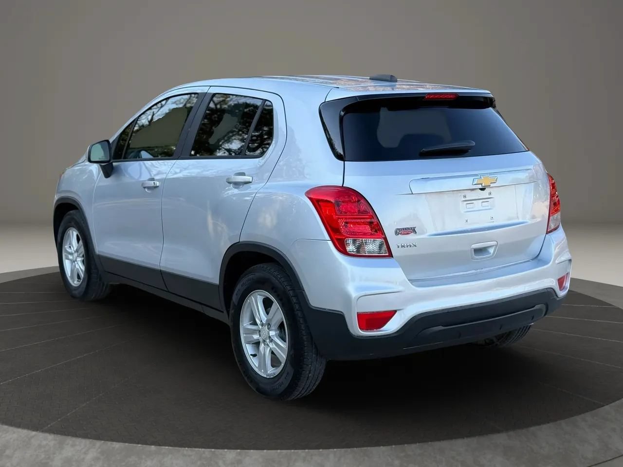 Used 2020 Chevrolet Trax LS w/ Tint and Cruise Package FWD image 4