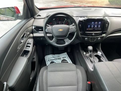 Used 2023 Chevrolet Traverse LT AWD/4WD image 32