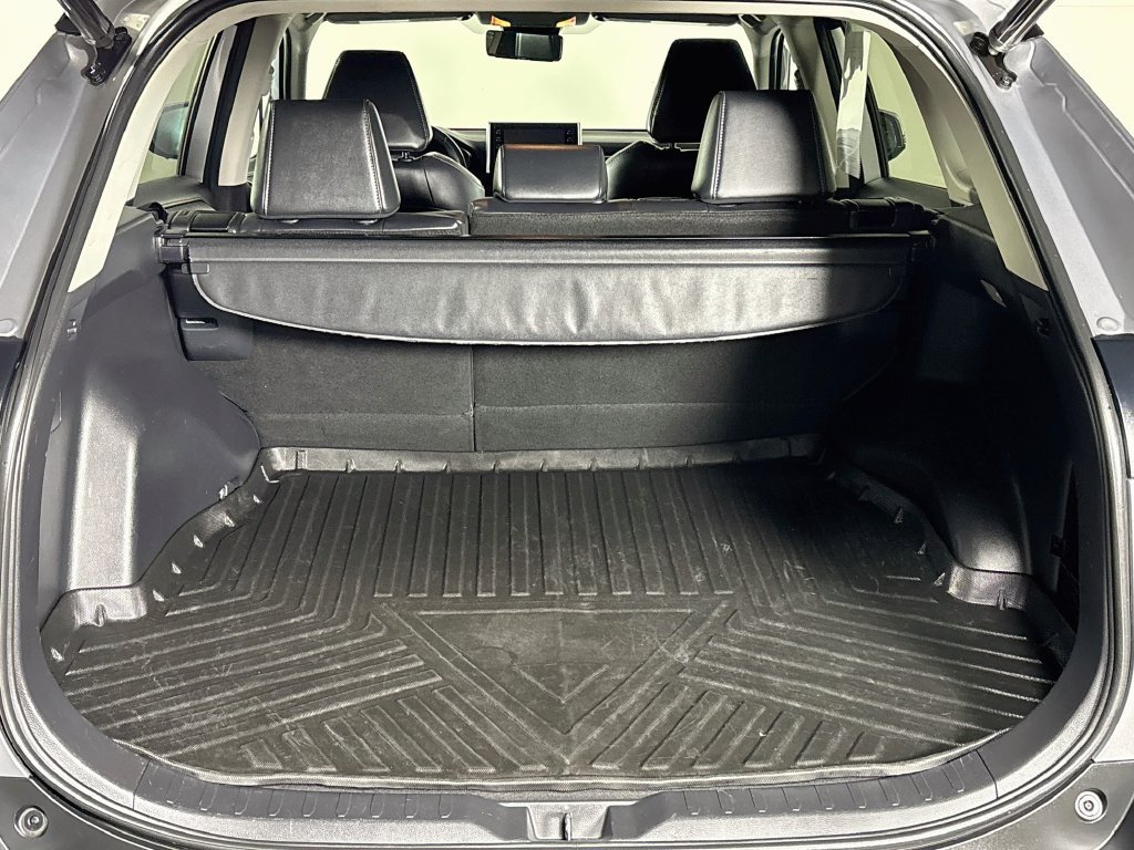 Used 2019 Toyota RAV4 Limited FWD image 22