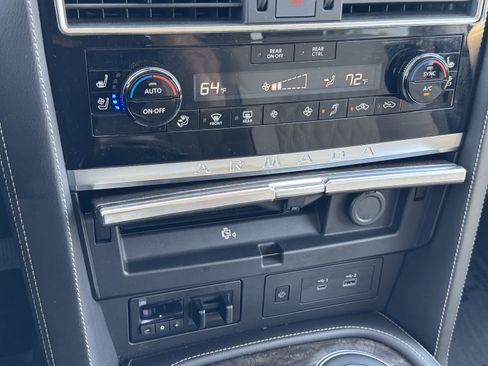 Used 2024 Nissan Armada Platinum w/ Captain's Chairs Package RWD image 27
