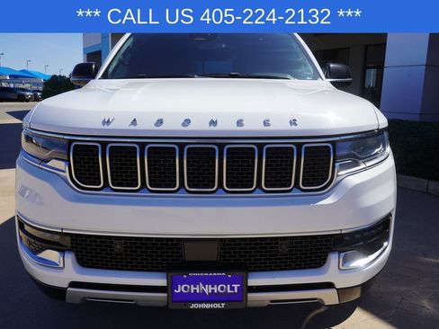 Used 2024 Jeep Wagoneer L Series II w/ Flexible Seating Group image 3