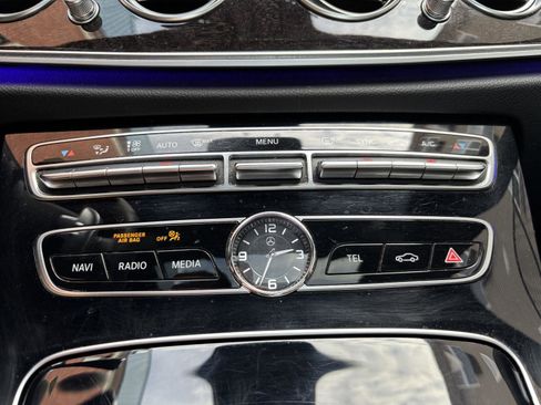 Used 2017 Mercedes-Benz E 300 4MATIC image 21