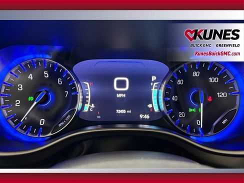 Used 2024 Chrysler Pacifica Touring-L FWD image 14