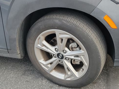 Used 2023 Hyundai Kona SEL w/ Convenience Package FWD image 3