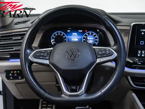 Used 2024 Volkswagen Atlas SEL Premium R-Line image 30