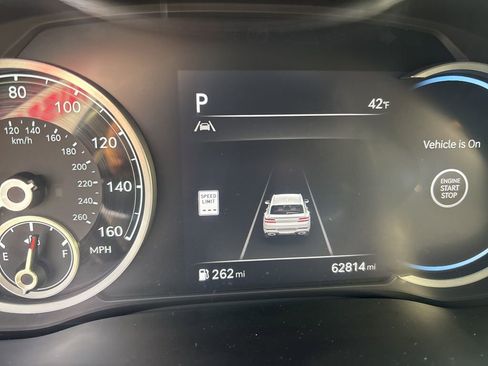 Used 2024 Genesis GV80 2.5T image 17