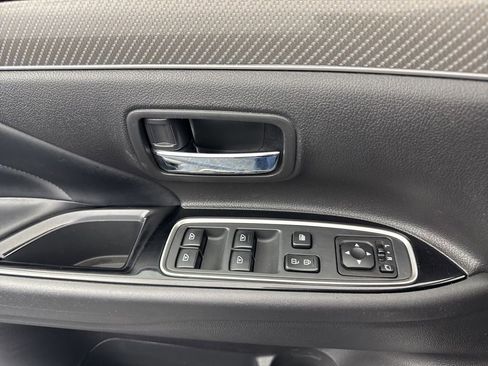 Used 2020 Mitsubishi Outlander SEL image 29