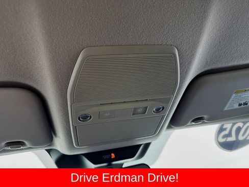 Used 2025 Nissan Kicks SR AWD/4WD image 17