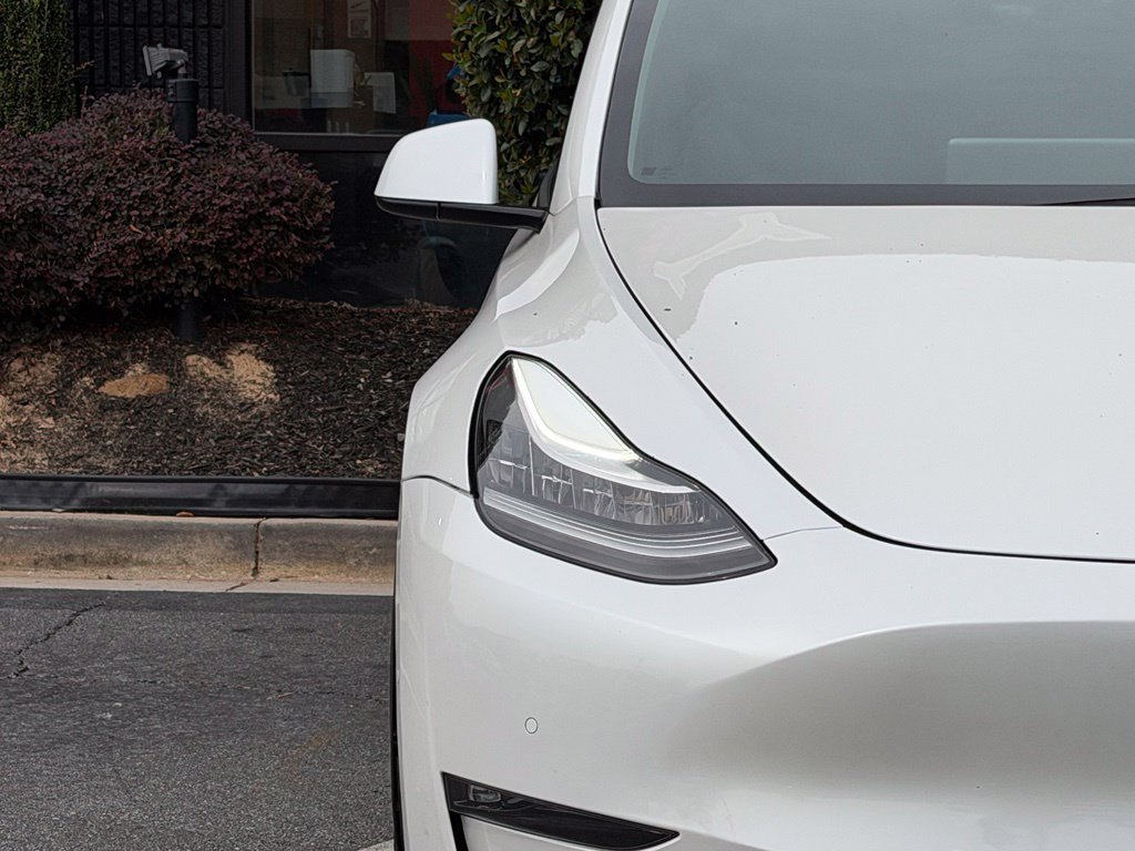 Used 2022 Tesla Model Y Long Range AWD/4WD image 4