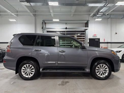 Used 2019 Lexus GX 460 Premium w/ Premium Package image 8