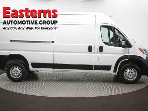 Used 2025 RAM ProMaster 2500 w/ Convenience Group FWD image 45