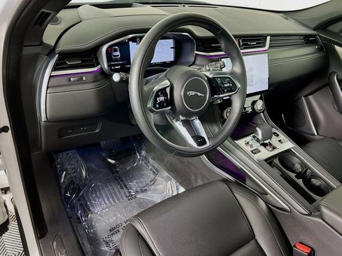 Used 2025 Jaguar F-PACE R-Dynamic S AWD/4WD image 9
