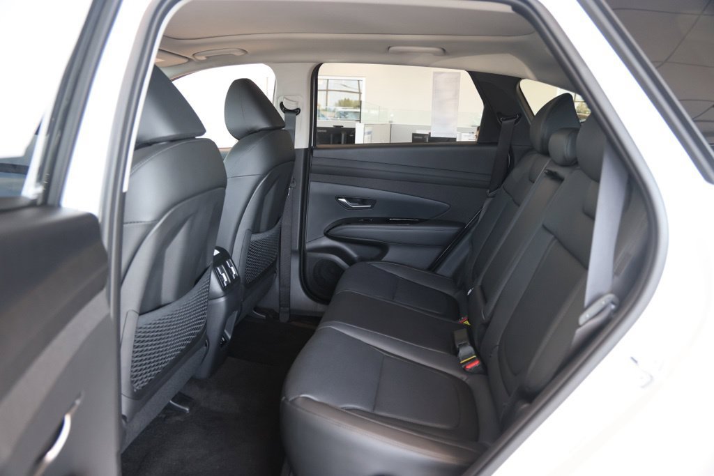 New 2026 Hyundai Tucson Limited AWD/4WD image 16