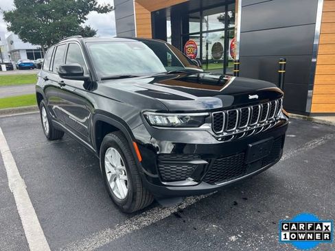 Used 2025 Jeep Grand Cherokee Laredo X w/ Luxury Tech Group I AWD/4WD image 1