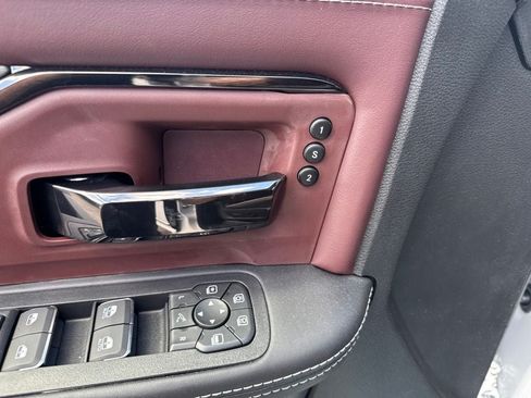 New 2026 RAM 2500 Limited AWD/4WD image 19