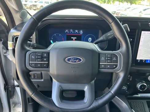 Used 2023 Ford F250 Lariat w/ Lariat Ultimate Package AWD/4WD image 13