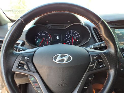 Used 2016 Hyundai Veloster Turbo FWD image 15