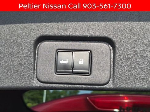 Certified 2023 Nissan Rogue Platinum w/ Platinum Premium Package FWD image 10