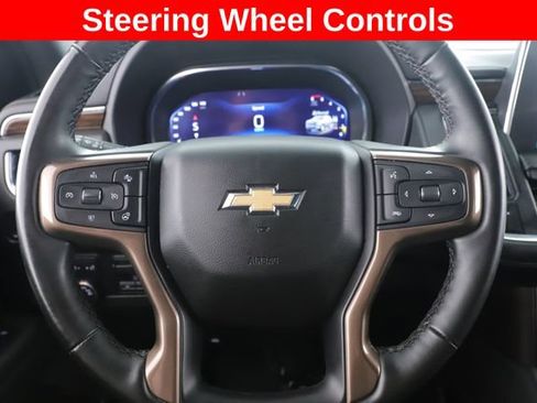 Used 2024 Chevrolet Suburban High Country AWD/4WD image 23