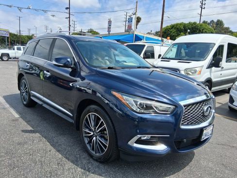 Used 2017 INFINITI QX60 FWD w/ Deluxe Technology Package image 1