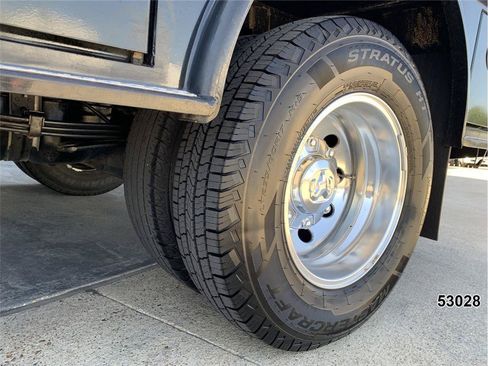 Used 2024 RAM 3500 Laramie w/ Towing Technology Group AWD/4WD image 18