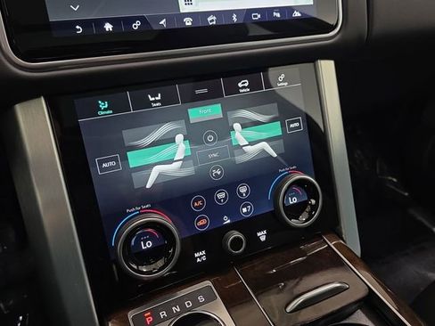 Used 2020 Land Rover Range Rover HSE image 24
