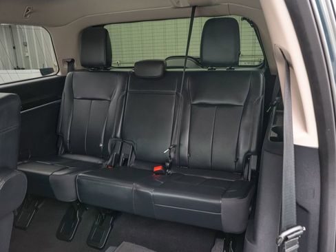 Certified 2024 Ford Expedition XLT image 20