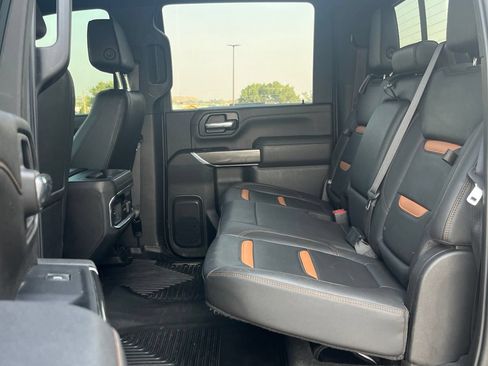 Used 2022 GMC Sierra 3500 AT4 w/ AT4 Preferred Package AWD/4WD image 13