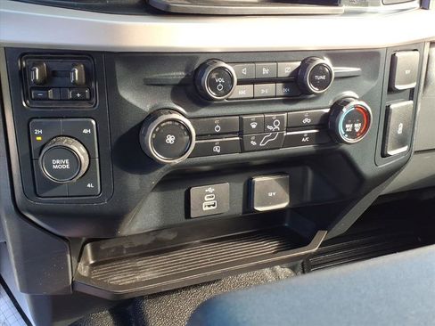 Used 2024 Ford F350 XL w/ Snow Plow Prep Package image 18