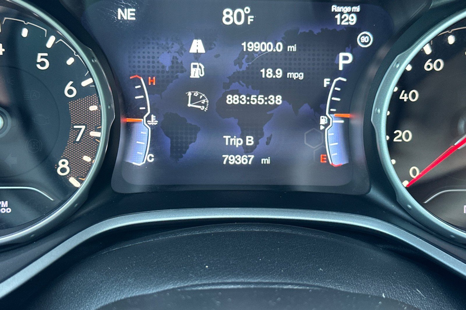 Used 2019 Jeep Compass Latitude FWD image 25
