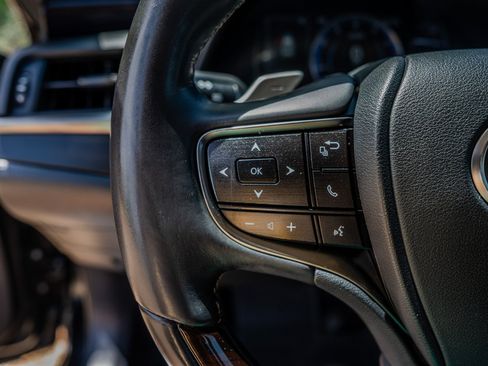 Used 2019 Lexus ES 350 w/ Premium Package FWD image 16