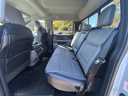 Used 2022 Ford F150 Lariat image 14