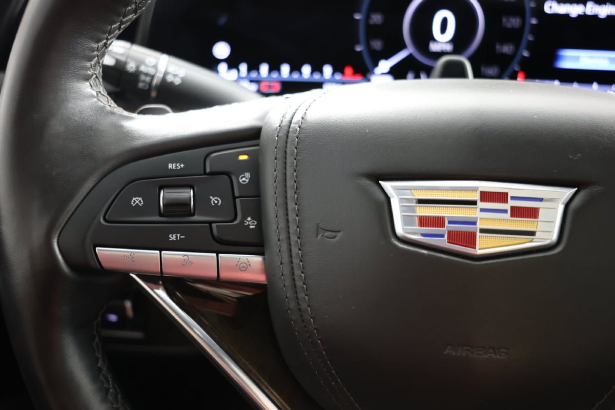 Used 2023 Cadillac Escalade ESV Sport Platinum w/ LPO, ONYX Package AWD/4WD image 31